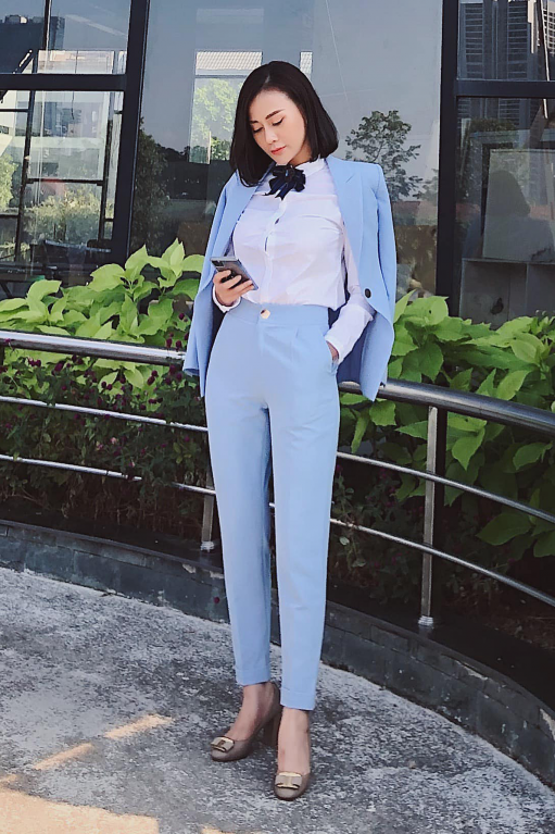 ACTRESS PHUONG OANH | BABY BLUE HOBB SUIT JACKET